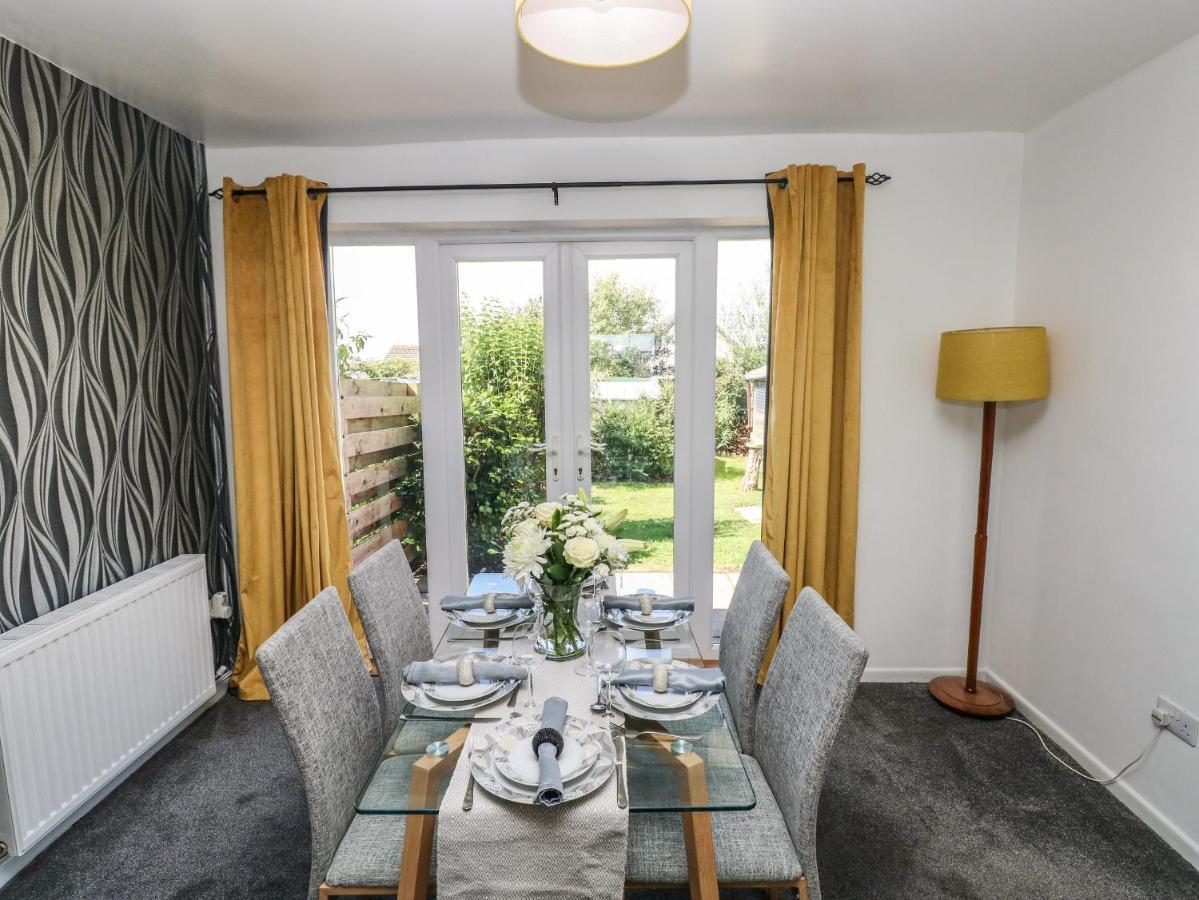 Villa 53 St Brides View Haverfordwest Esterno foto