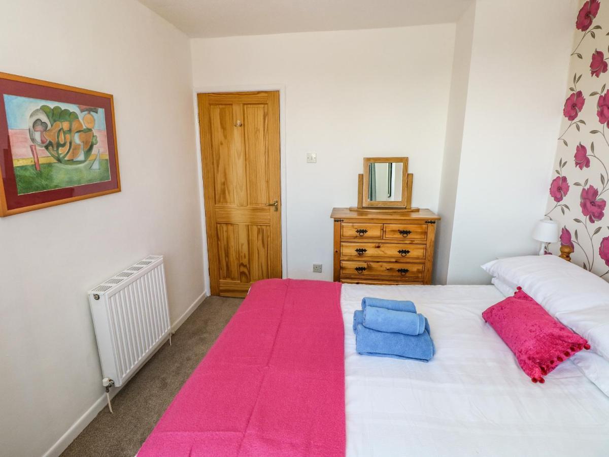 Villa 53 St Brides View Haverfordwest Esterno foto